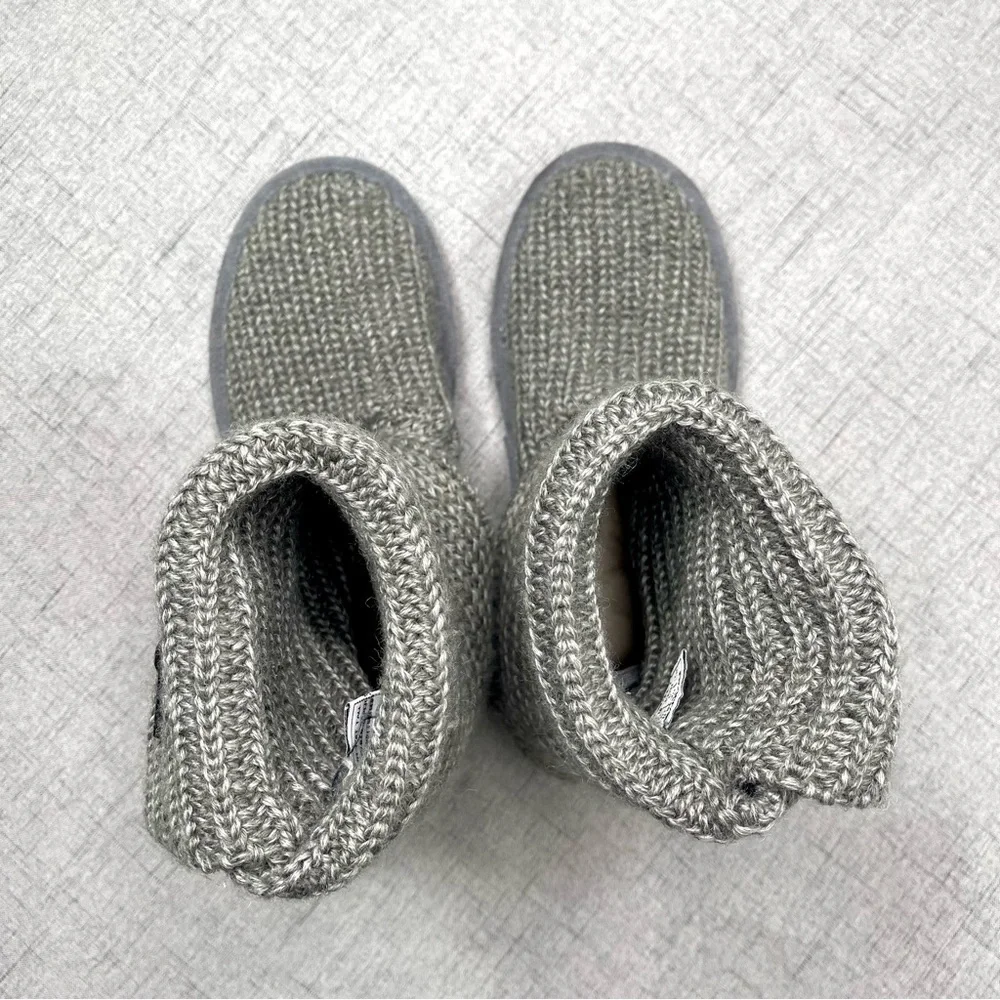 BearPaw Gray Sweater Boot Fall Winter Boots 6